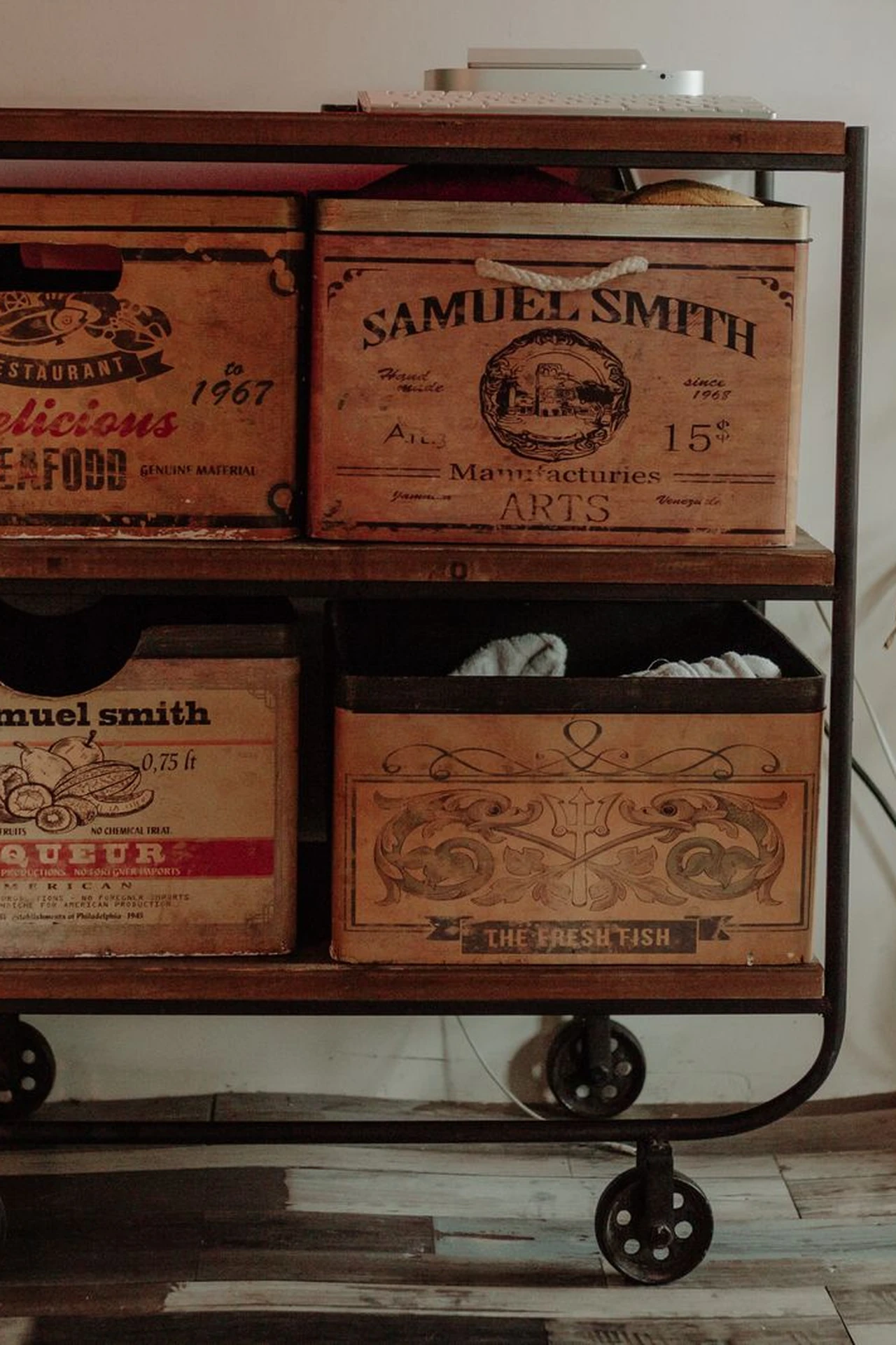 Roll a Slim Cart Into Dead Gaps in a small apartment