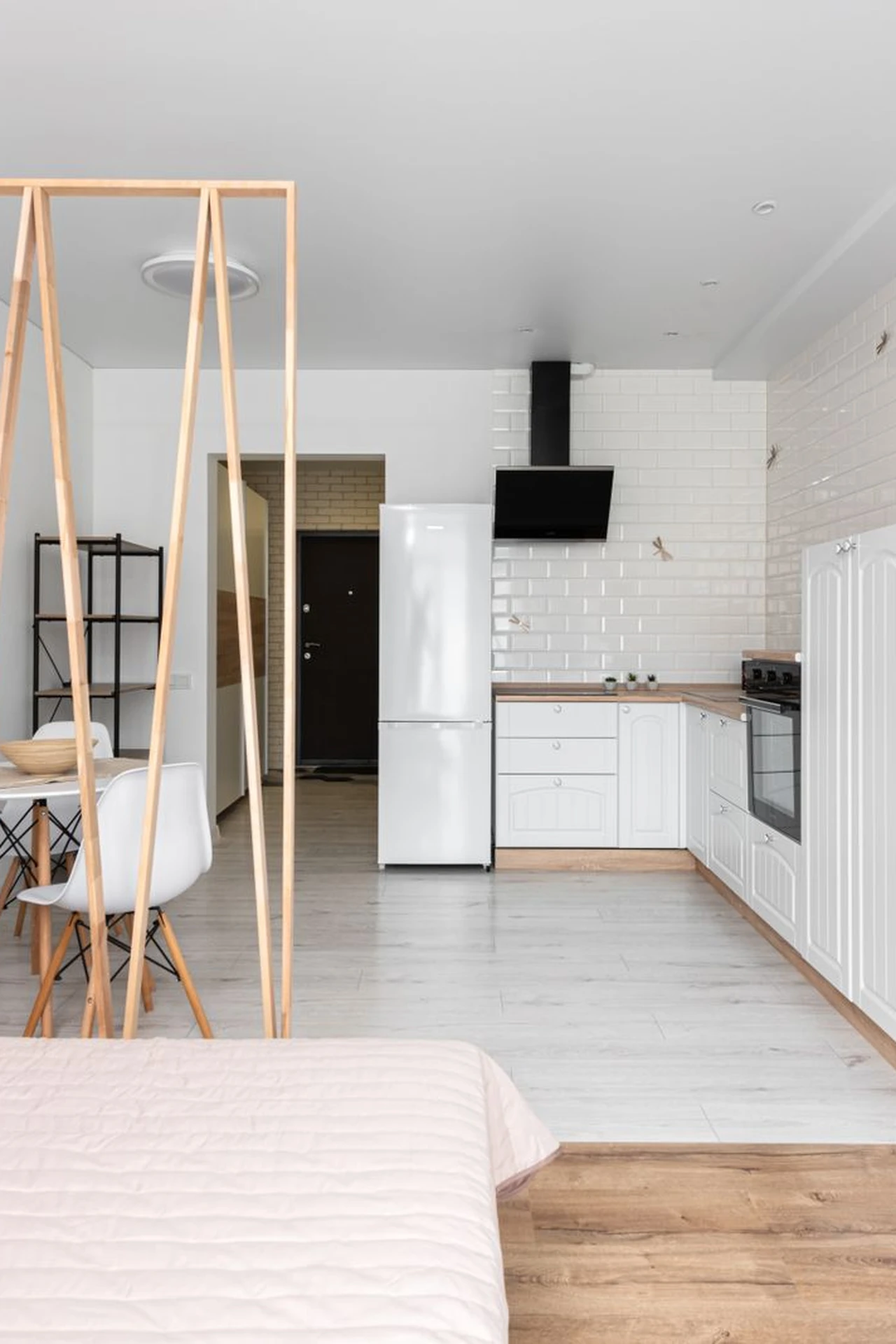 Divide a Studio With a Curtain in a small apartment